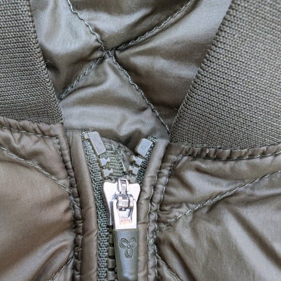 TNA Quilted Bomber Jacket Women's Olive Green Down Insulated Full Zipper Nylon - Picture 2 of 8